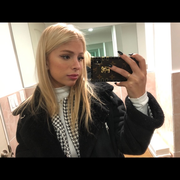 Meet your Posher, Brie - Picture 1 of 1